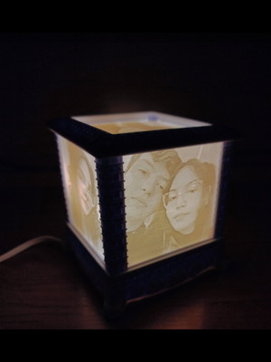 Luminária personalizada com fotos