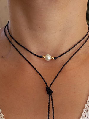 Gargantilha cordão com pérolas