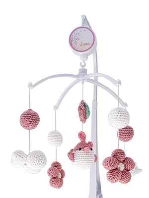 Móbile musical p/ berço amigurumi jardim rosê e branco