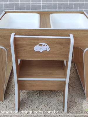 Mesa sensorial com 1 cadeira