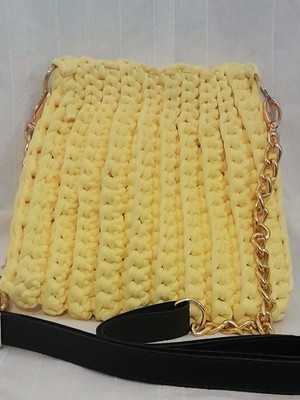 Bolsa de ombro crochê fio de malha