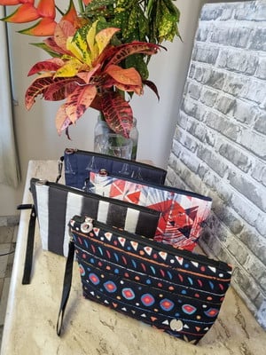 Necessarie camila com forro impermeável