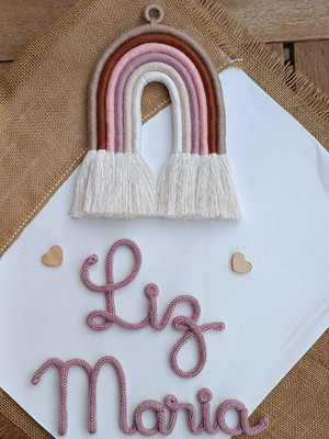 Arco íris boho + nome 8 letras em tricotin