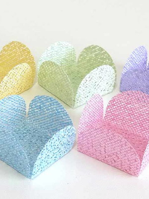 Forminhas p/ doces caixeta 4 pétalas em tela 3,5cm casamento
