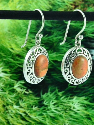Brinco de prata e coral