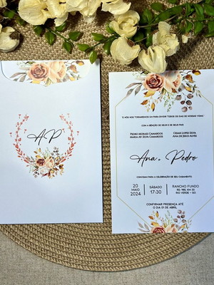 Convite de casamento personalizado com flores