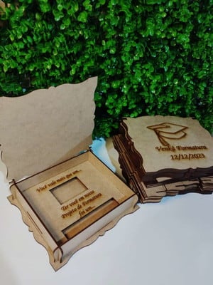 Caixinhas em mdf com espaço para chocolate