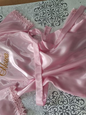 Saldão de robes já bordados