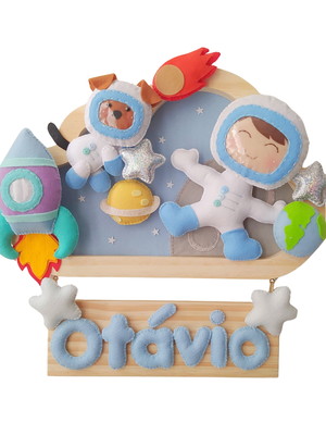Enfeite quadrinho porta de maternidade - astronauta
