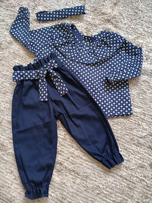 Calça e blusa manga longa com tiara