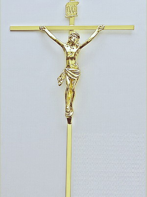Crucifixo tradicional cruz chapa tam 32 cm cor dourado r17