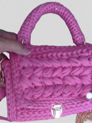 Bolsa de crochê em fio de malha/ bolsa para festa