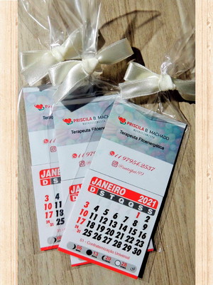 Mini calendário de geladeira 2026 brinde para cliente
