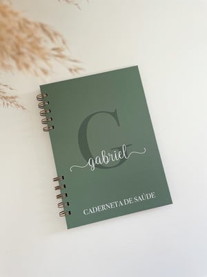 Caderneta de saúde personalizada letra inicial verde escuro