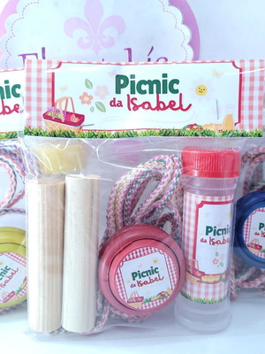 Kit diversão brinquedos piquenique menina corda bolha e ioiô