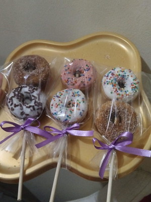 Mini donuts assado