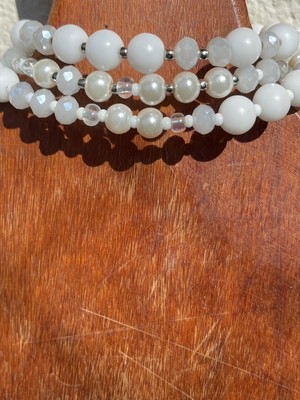 Pulseira de três voltas branca
