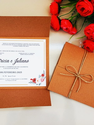 Convite de casamento impresso com envelope em kraft