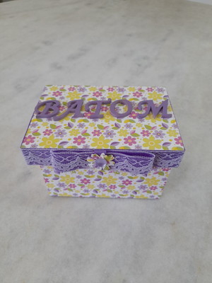 Caixa em mdf para batom lilás com detalhe florido
