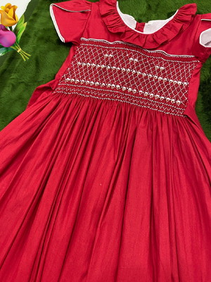 Vestido-bordado a mão *****6 anos