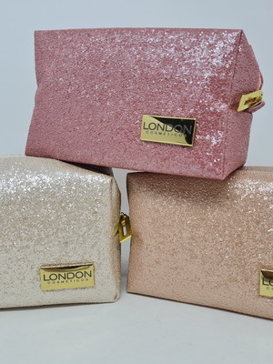 Necessaire box m - personalizada com plaqueta de metal ouro