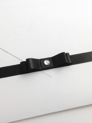 Fitas p/ convites com laço duplo - preto