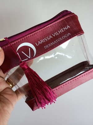 Mini nécessaire sintético com visor