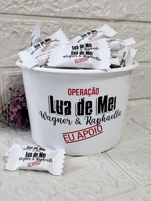 500 balas personalizadas com 5 baldinhos operação lua de mel