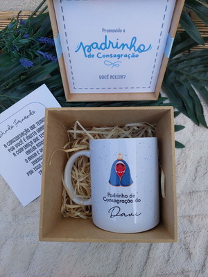 Caixa com caneca padrinho de consagração