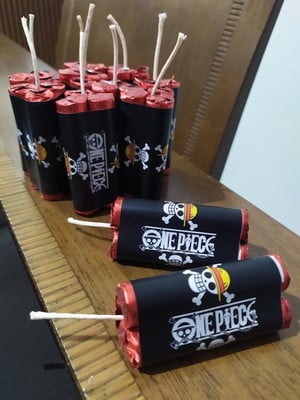 Kit 70 rótulos adesivos dinamite (one piece)
