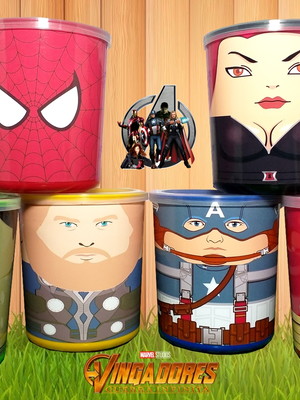 Lata tipo leite vingadores com lego kit com 15 und