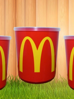 Lata tipo leite mc donald`s com lego kit com 15 und