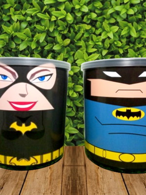 Lata tipo leite batman com lego kit com 15 und