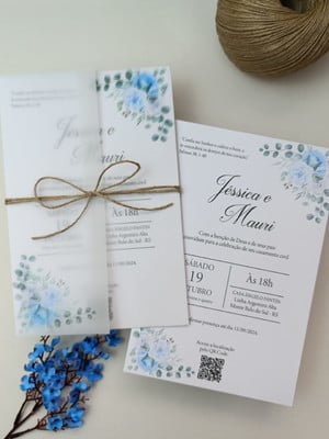 Convite de casamento com papel vegetal (azul serenity)