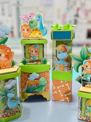 Caixas cenário dinobaby