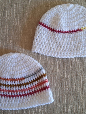 Conj. 02 gorros - toucas - crochê lã acrílica - artesanal g8