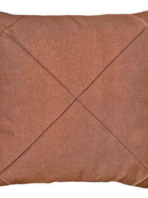 Almofada decorativa de linho terracota drapeada luxo 43x43