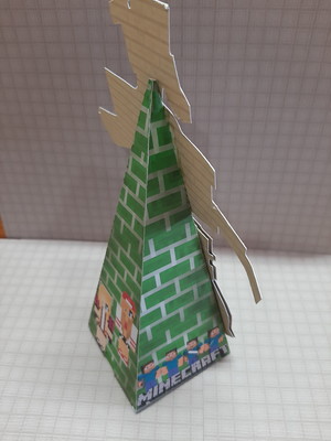 Caixa pirâmide minecraft