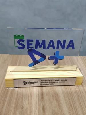 Troféu placa homenagem em acrílico e madeira mdf com logo