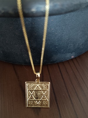 Colar estrela de david