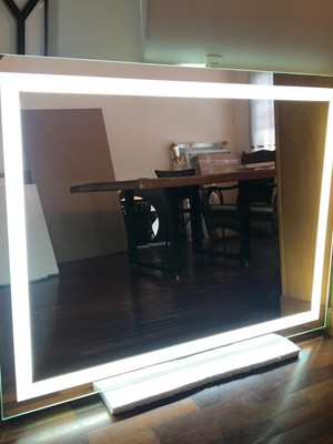 Espelho maquiagem com iluminação em led - 130cm x 110cm