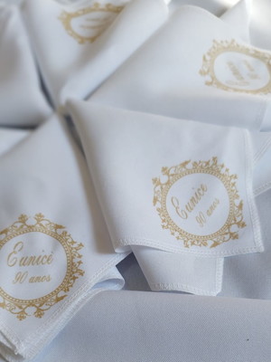 Kit com 80 guardanapos personalizados para aniversário
