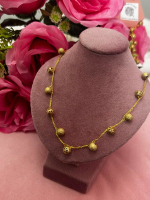 Conjunto biju em crochê dourada