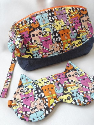 33. necessaire clutch em tecido gatos com máscara