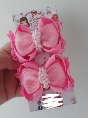 Parzinho com bordado de pérolas