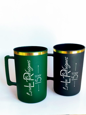 Canecas chopp 15 anos de 500 ml com borda metalizada
