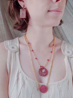 Conjuntos de colar e brinco vermelho com dourado