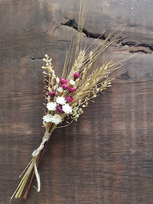 Mini buque para convite com flores desidratadas