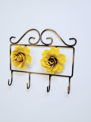 Porta chave e vassoura com flores