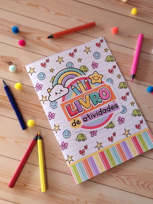 Livrinho de atividades com lápis personalizado
